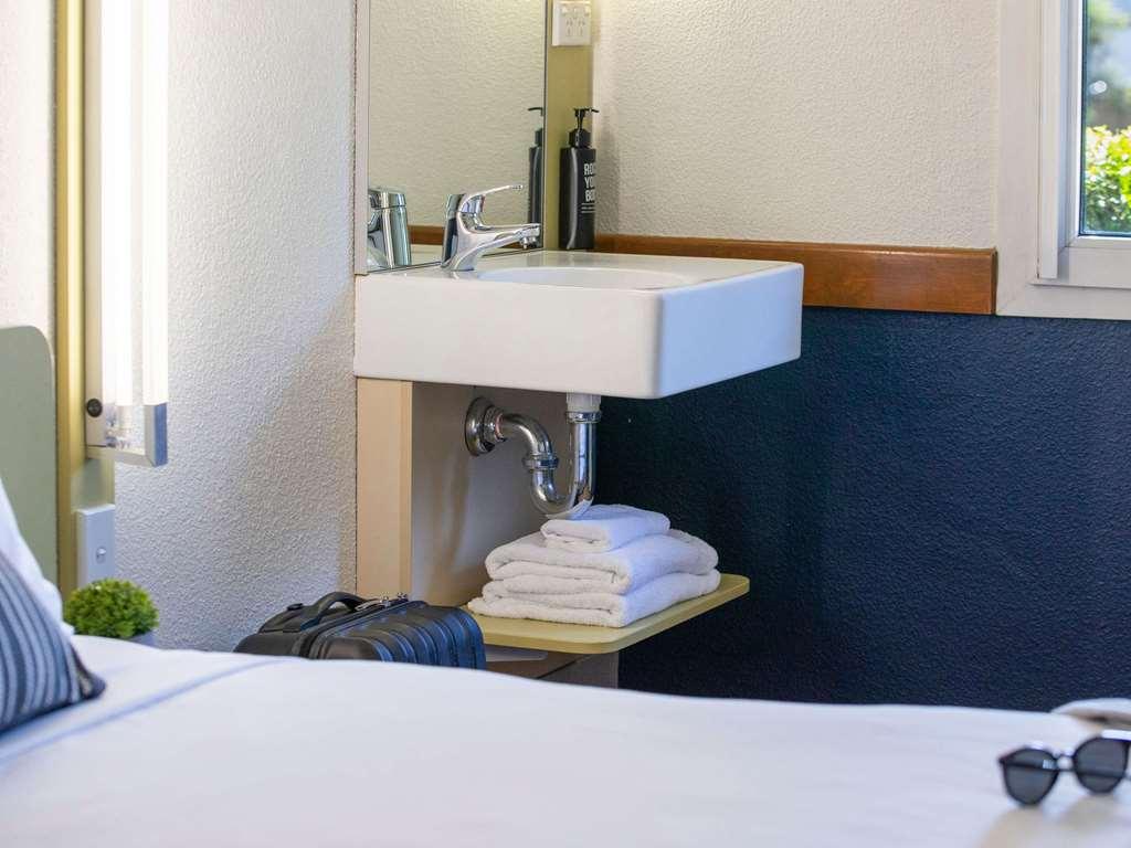 Ibis Budget Wentworthville Room photo